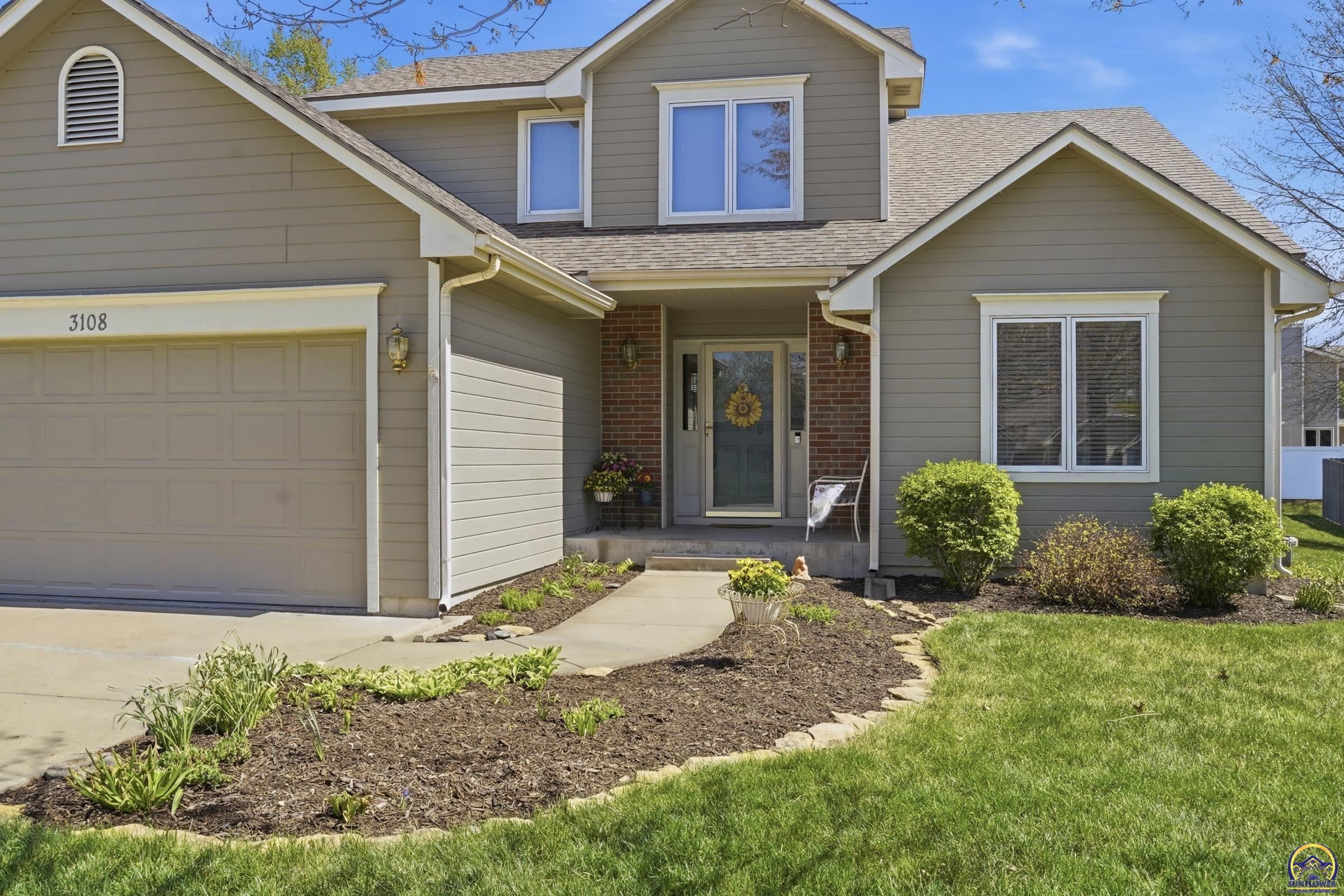 3108 Southwest Staffordshire Road Topeka, KS 66614 - Photo 2 of 30