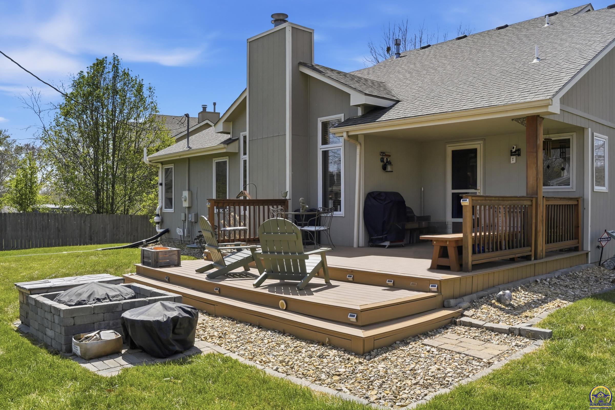 3108 Southwest Staffordshire Road Topeka, KS 66614 - Photo 27 of 30