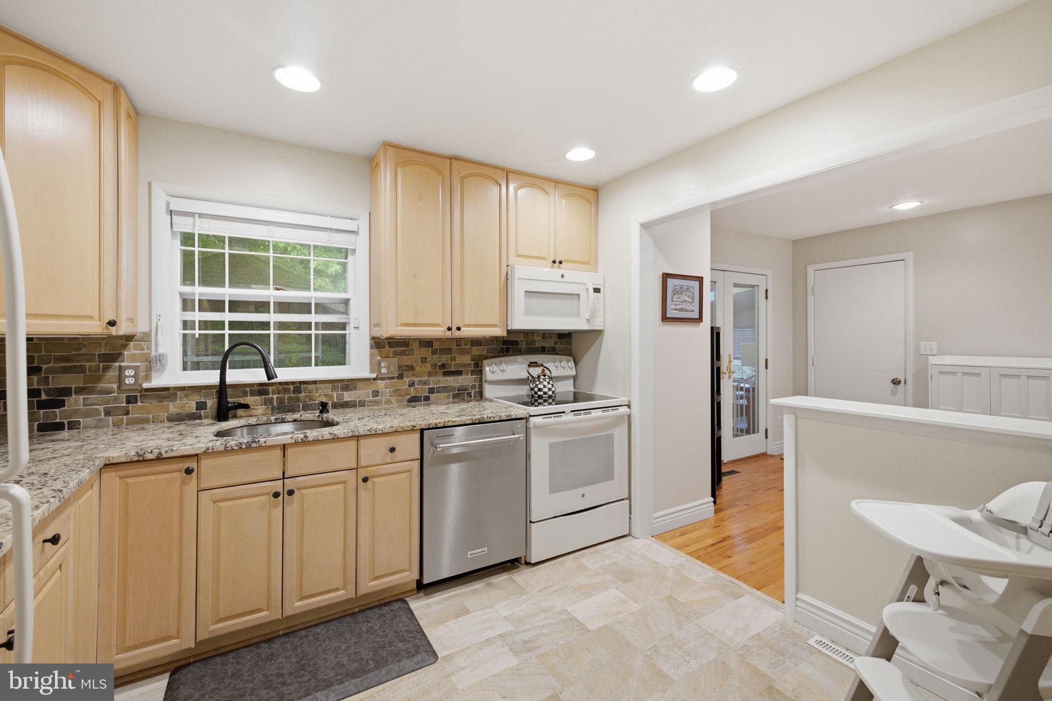 11937 Bayswater Road Gaithersburg, MD 20878 - Photo 13 of 55 Charming kitchen with modern finishes.