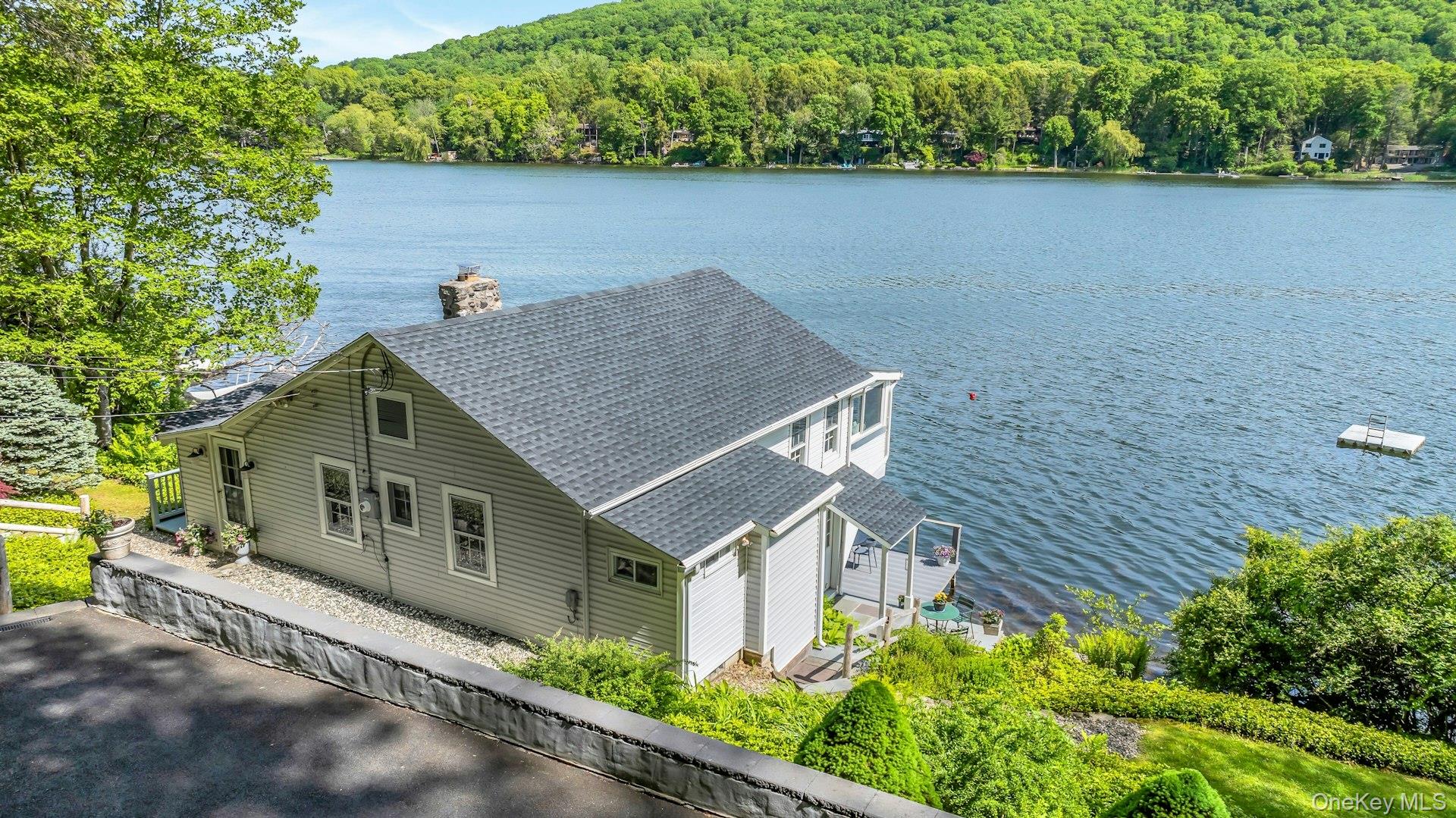 37 Knapp Road South Salem, NY 10590 - Photo 5 of 41