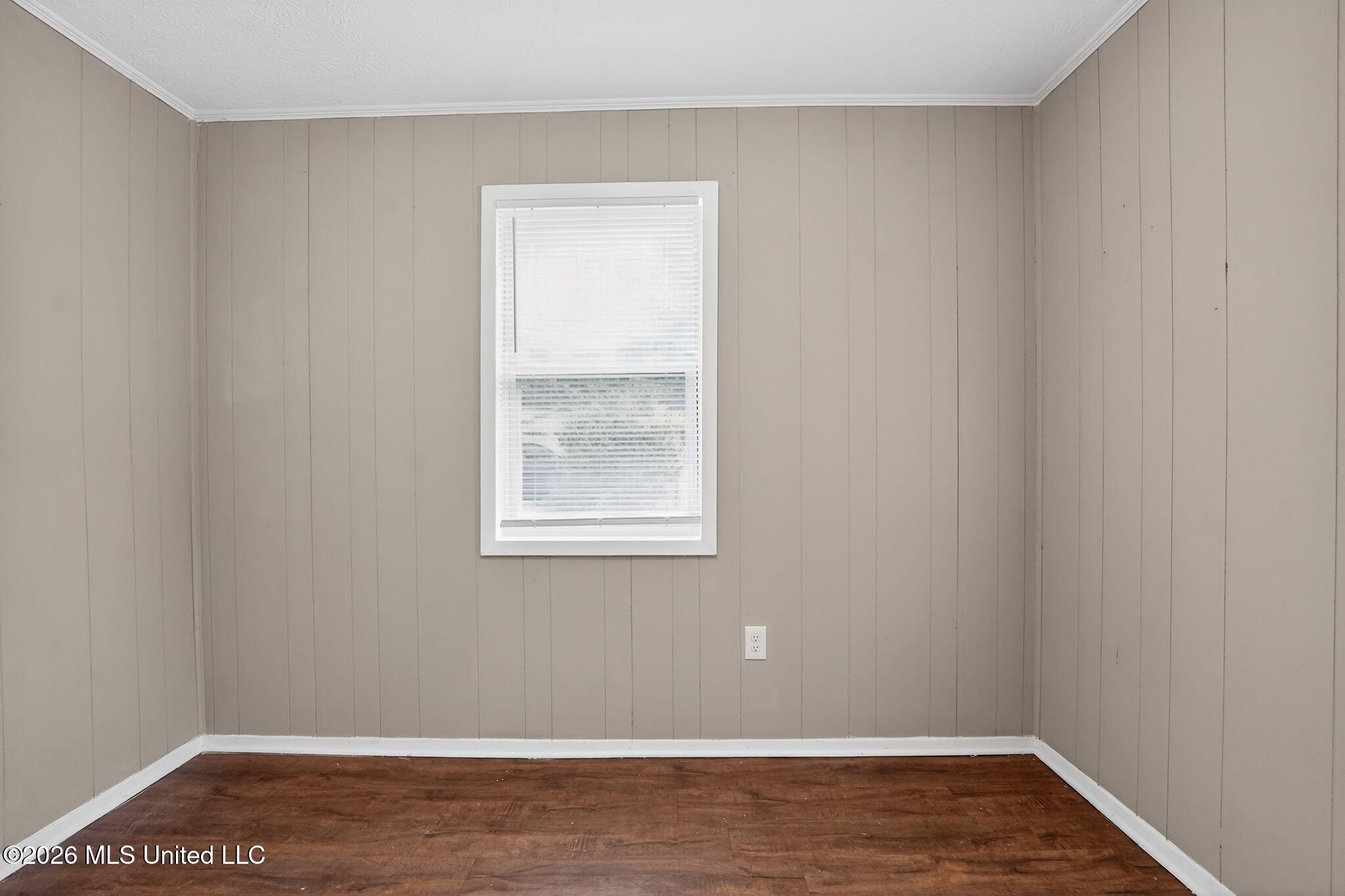 907 Tyler Street Pearl, MS 39208 - Photo 22 of 38 20_907_Tyler_St_Pearl_MS_39208-Living_ro