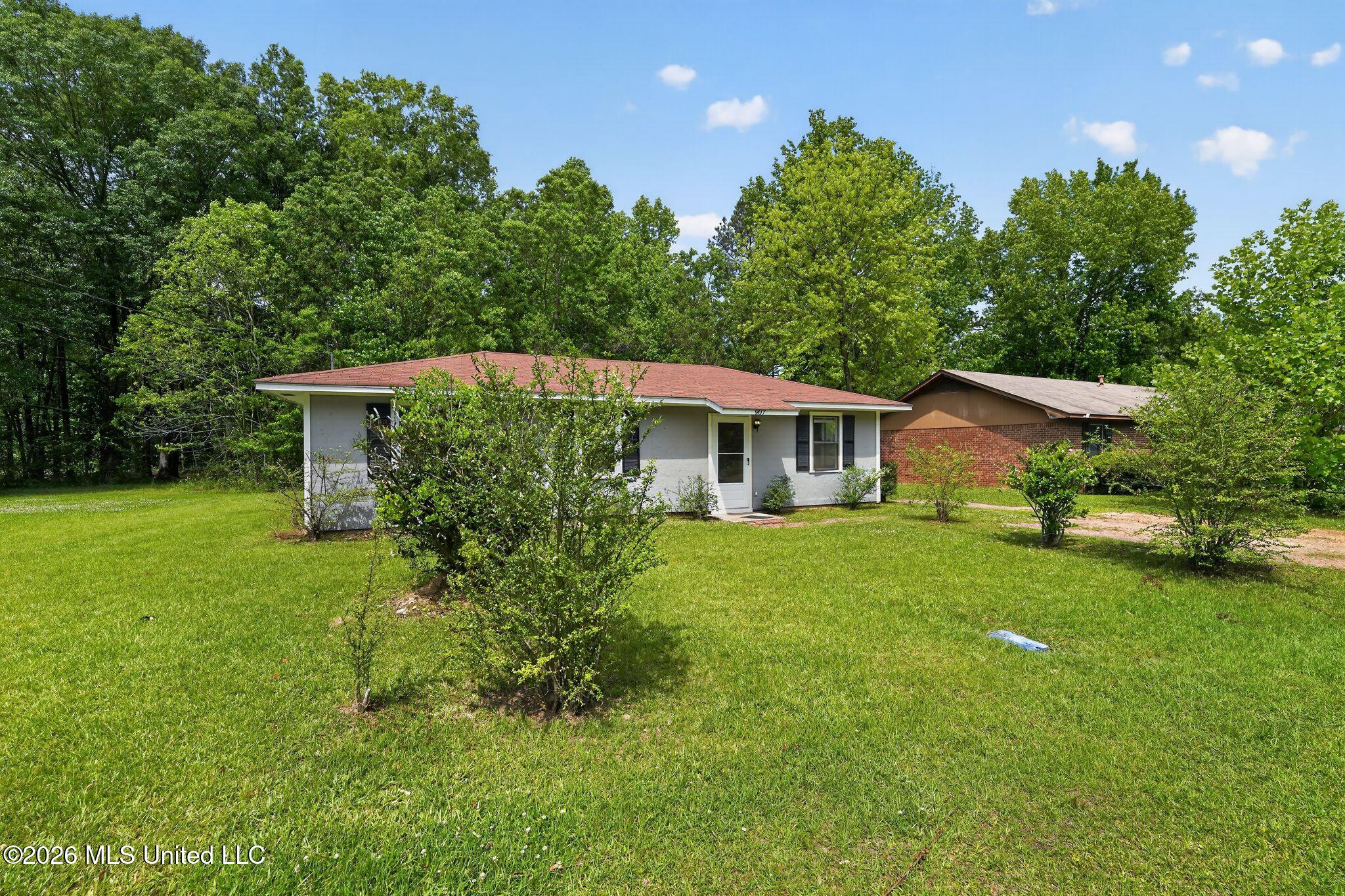 907 Tyler Street Pearl, MS 39208 - Photo 3 of 38 04_907_Tyler_St_Pearl_MS_39208-Exterior-