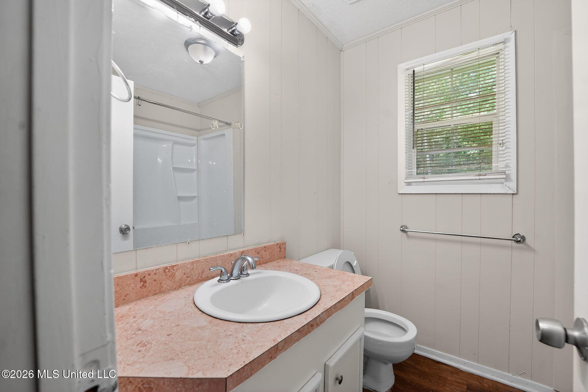 907 Tyler Street Pearl, MS 39208 - Photo 32 of 38 35_907_Tyler_St_Pearl_MS_39208-Bathroom-