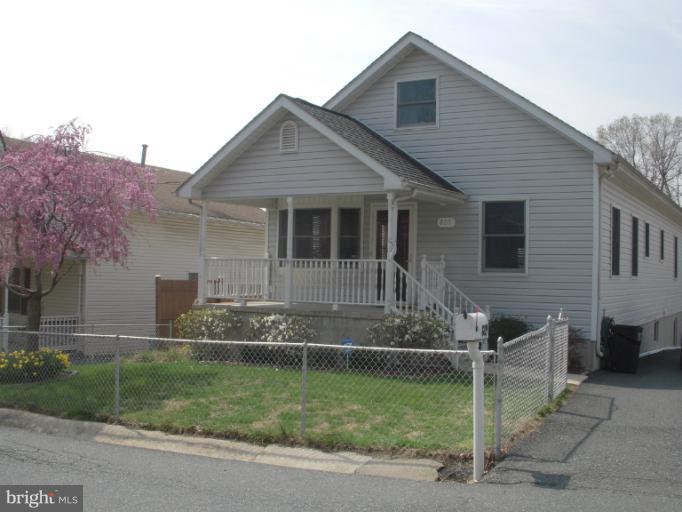 809 Rosedale Avenue Rosedale, MD 21237 - Photo 6 of 19 Exterior (Front)