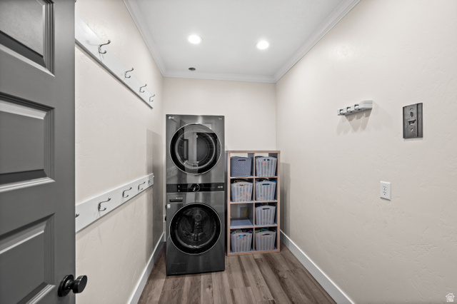 4077 Rons Court Riverton, UT 84096 - Photo 15 of 48 Main floor dedicated laundryroom.