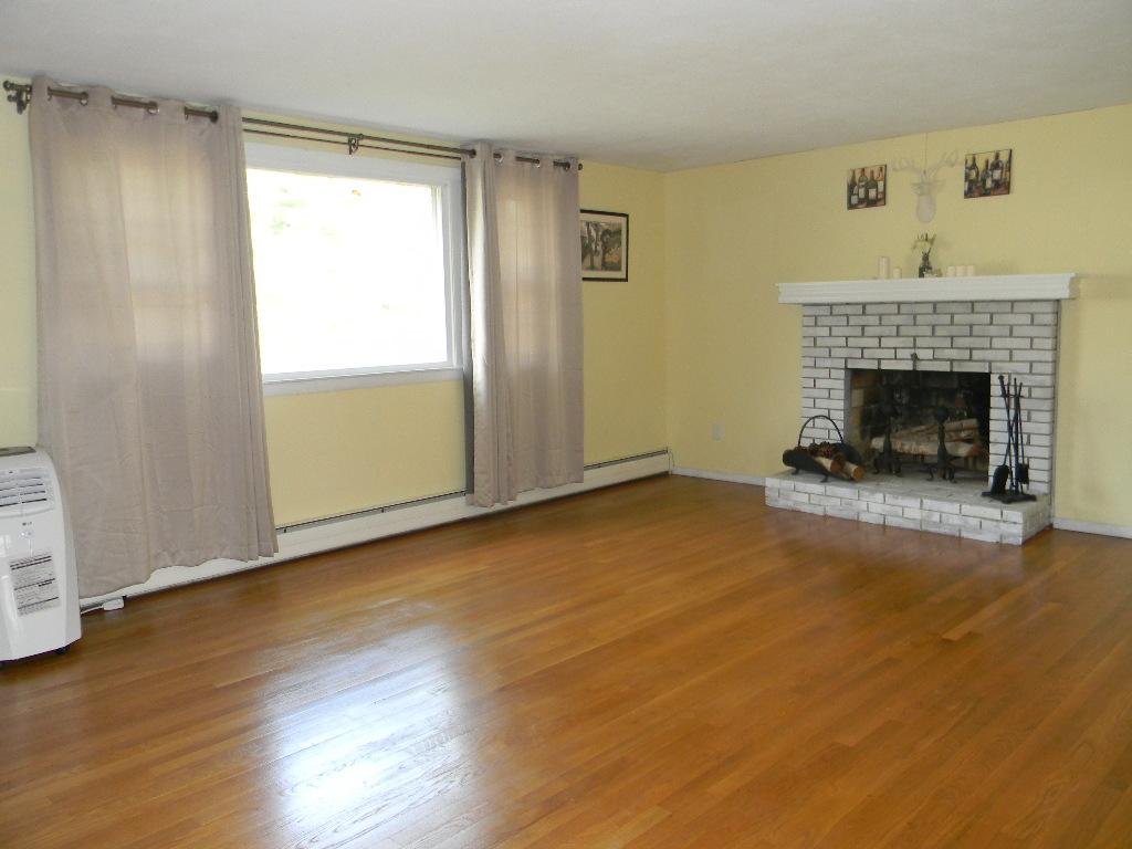 2 Rugby Road Nashua, NH 03063 - Photo 8 of 28 Gallery Image 8
