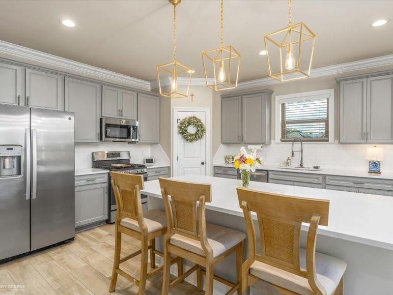 133 Brimestone Loop Benton, LA 71006 - Photo 6 of 31 Roomy kitchen with lots of cabinets!