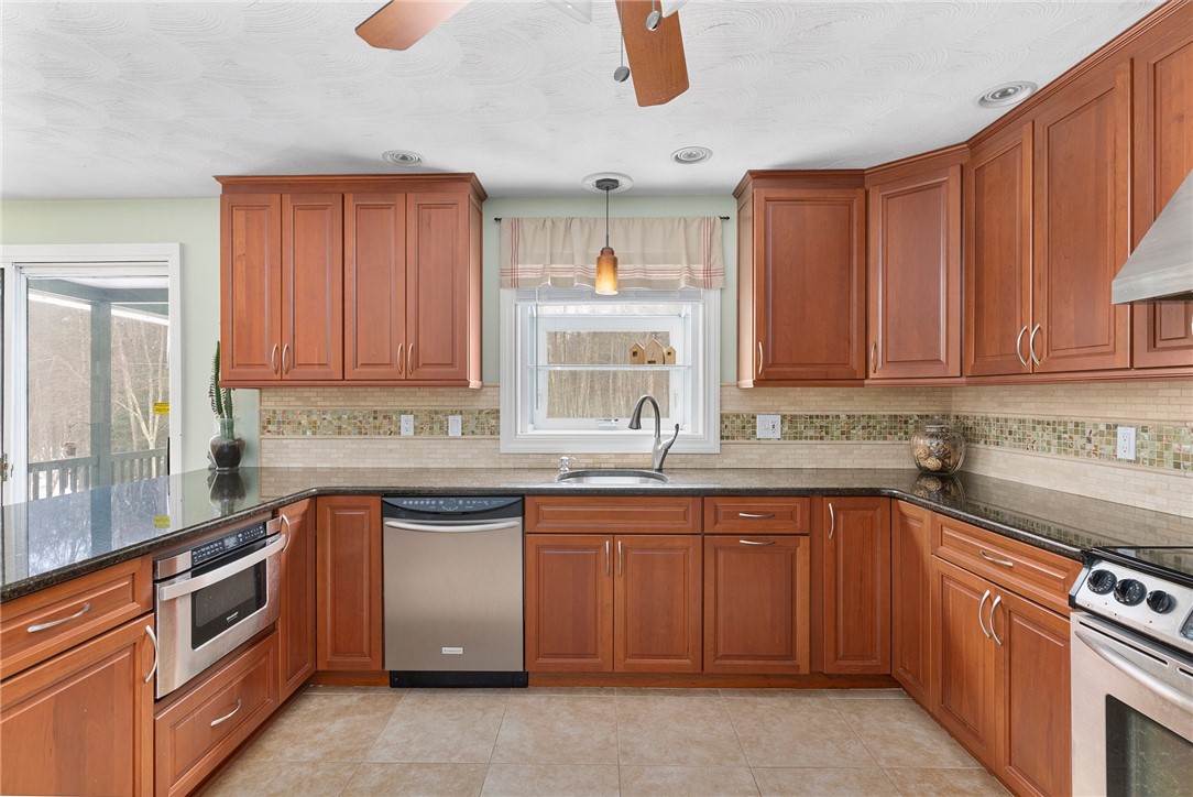 40 Olney Keach Road Glocester, RI 02814 - Photo 11 of 50 Gallery Image 11