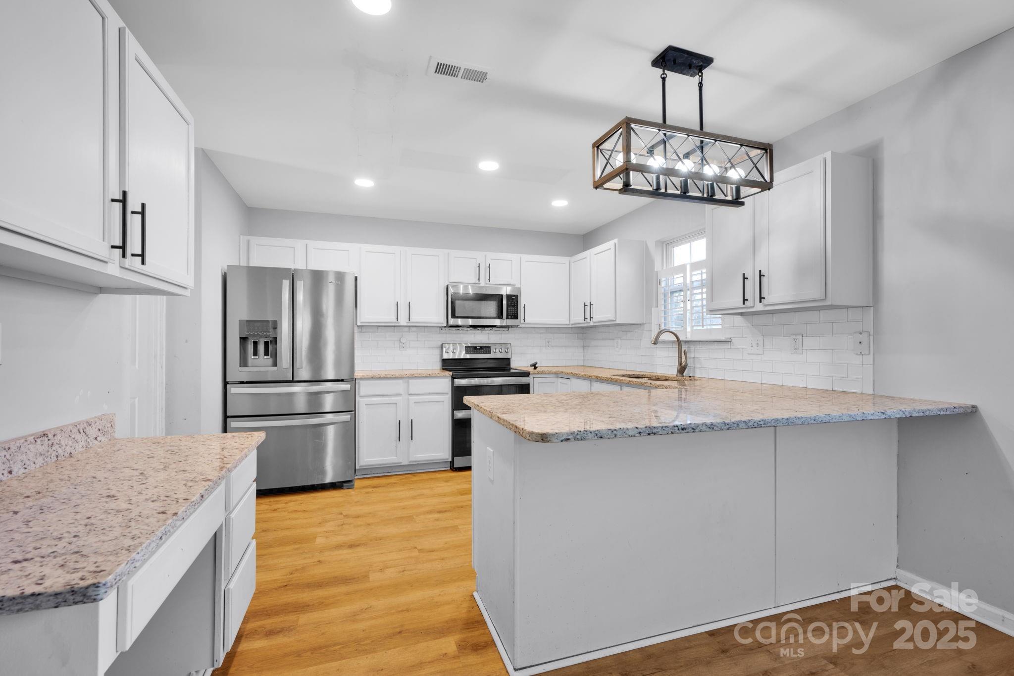 9150 Austin Ridge Lane Charlotte, NC 28214 - Photo 10 of 39