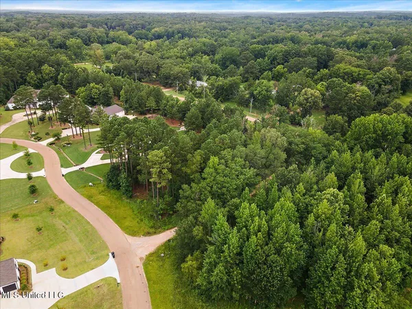 $325,000 | 112 Hidden Glades, Ridgeland, MS 39157
