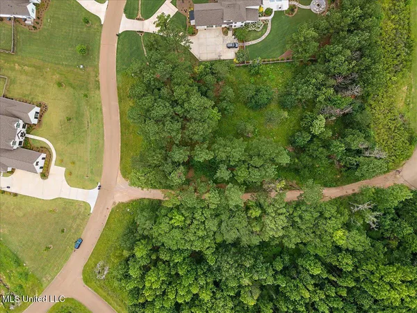 $325,000 | 112 Hidden Glades, Ridgeland, MS 39157