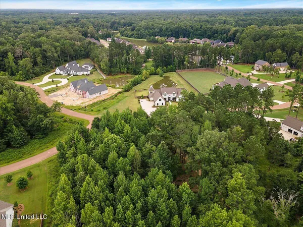 $325,000 | 112 Hidden Glades, Ridgeland, MS 39157