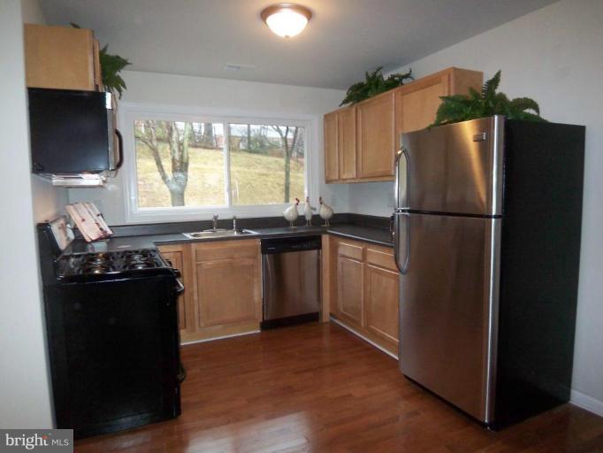 6629 Stanton Road Hyattsville, MD 20784 - Photo 4 of 11 Kitchen