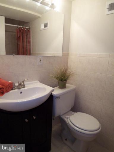 6629 Stanton Road Hyattsville, MD 20784 - Photo 9 of 11 Bath #1