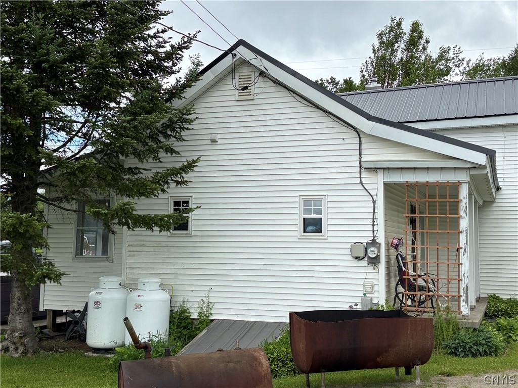 5123 Military Road Russia, NY 13431 - Photo 10 of 34