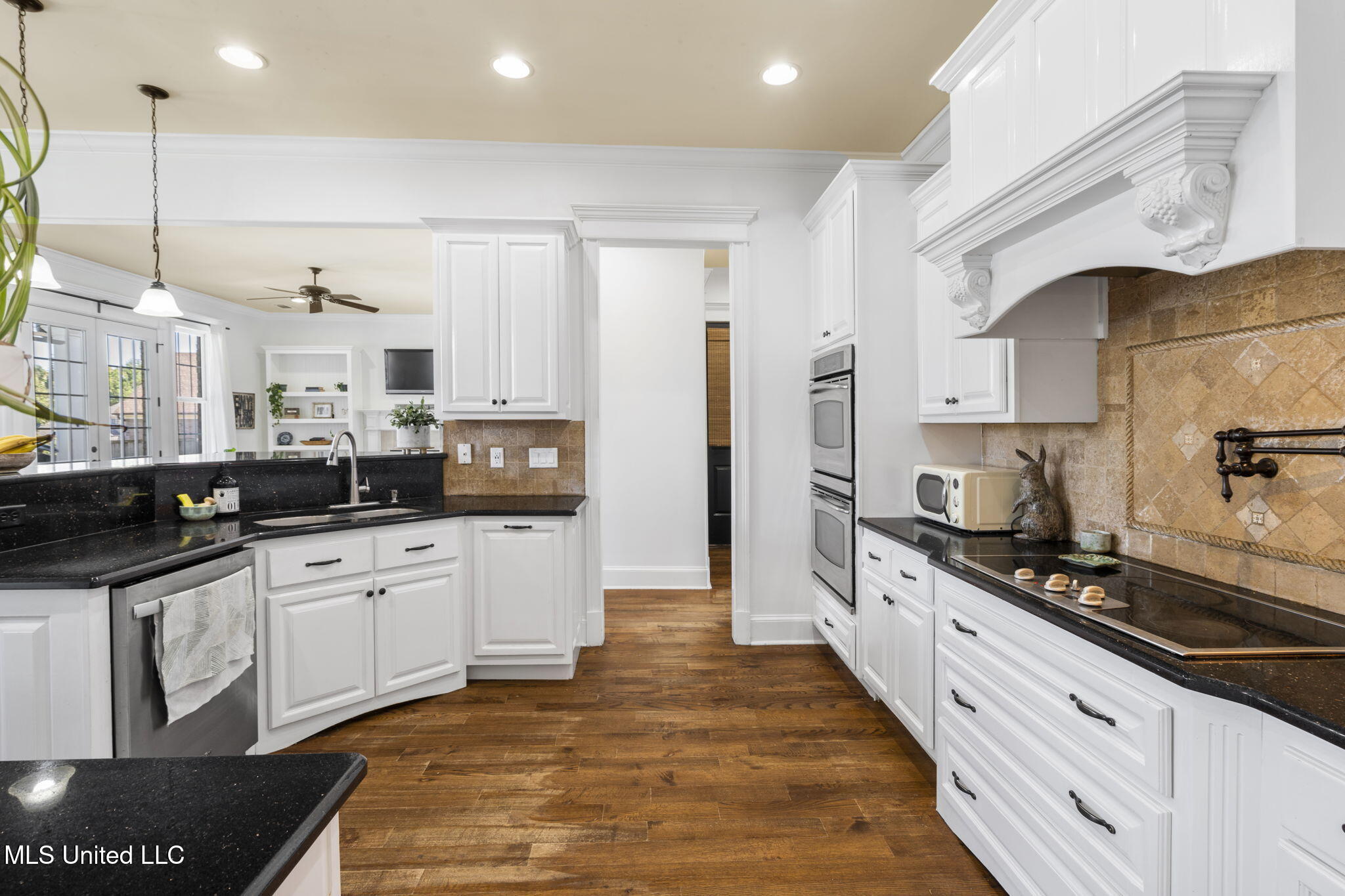 566 Shadow View Drive Hernando, MS 38632 - Photo 15 of 50 15-web-or-mls-566 SHADOW VIEW DRIVE-14