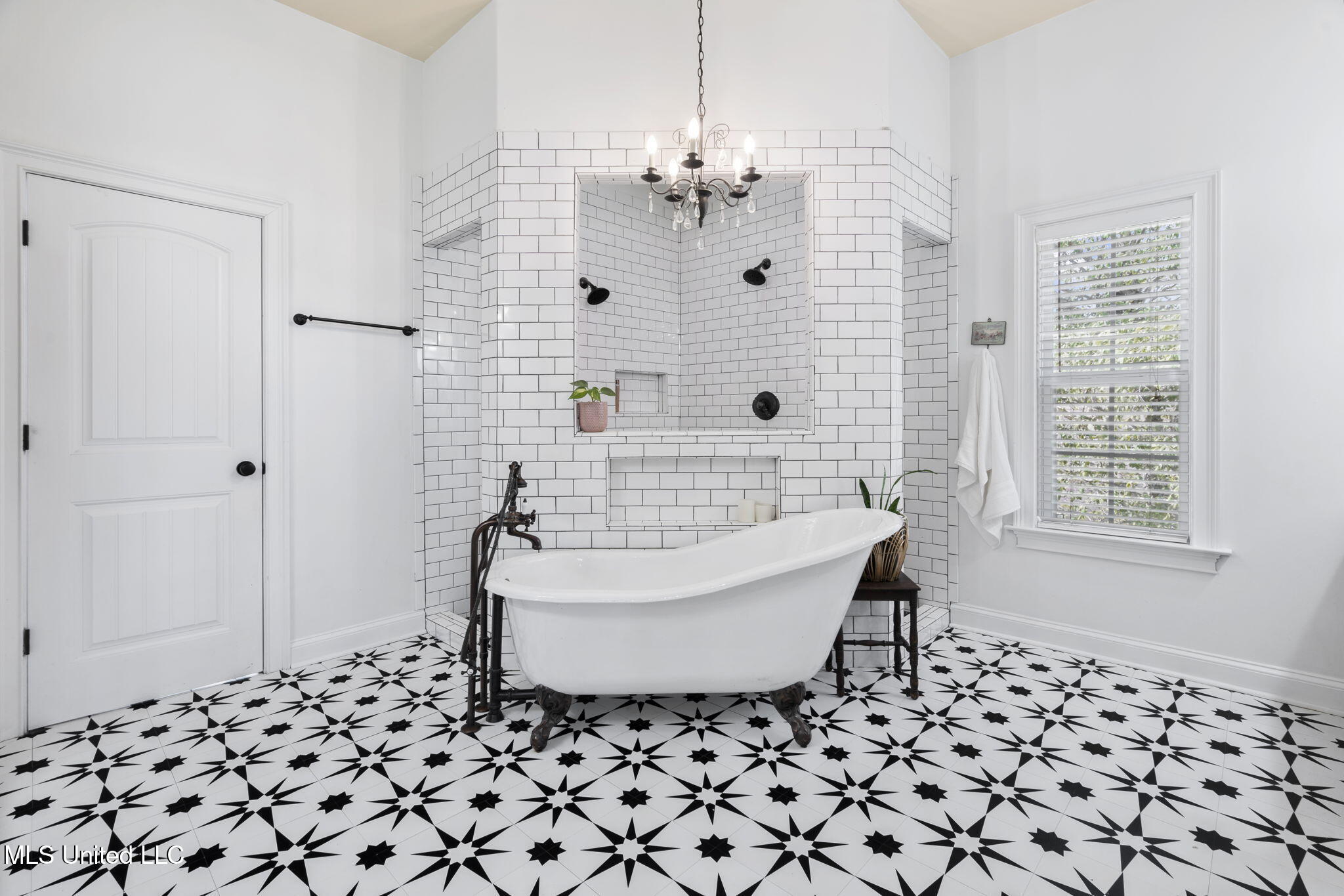 566 Shadow View Drive Hernando, MS 38632 - Photo 27 of 50 27-web-or-mls-566 SHADOW VIEW DRIVE-26