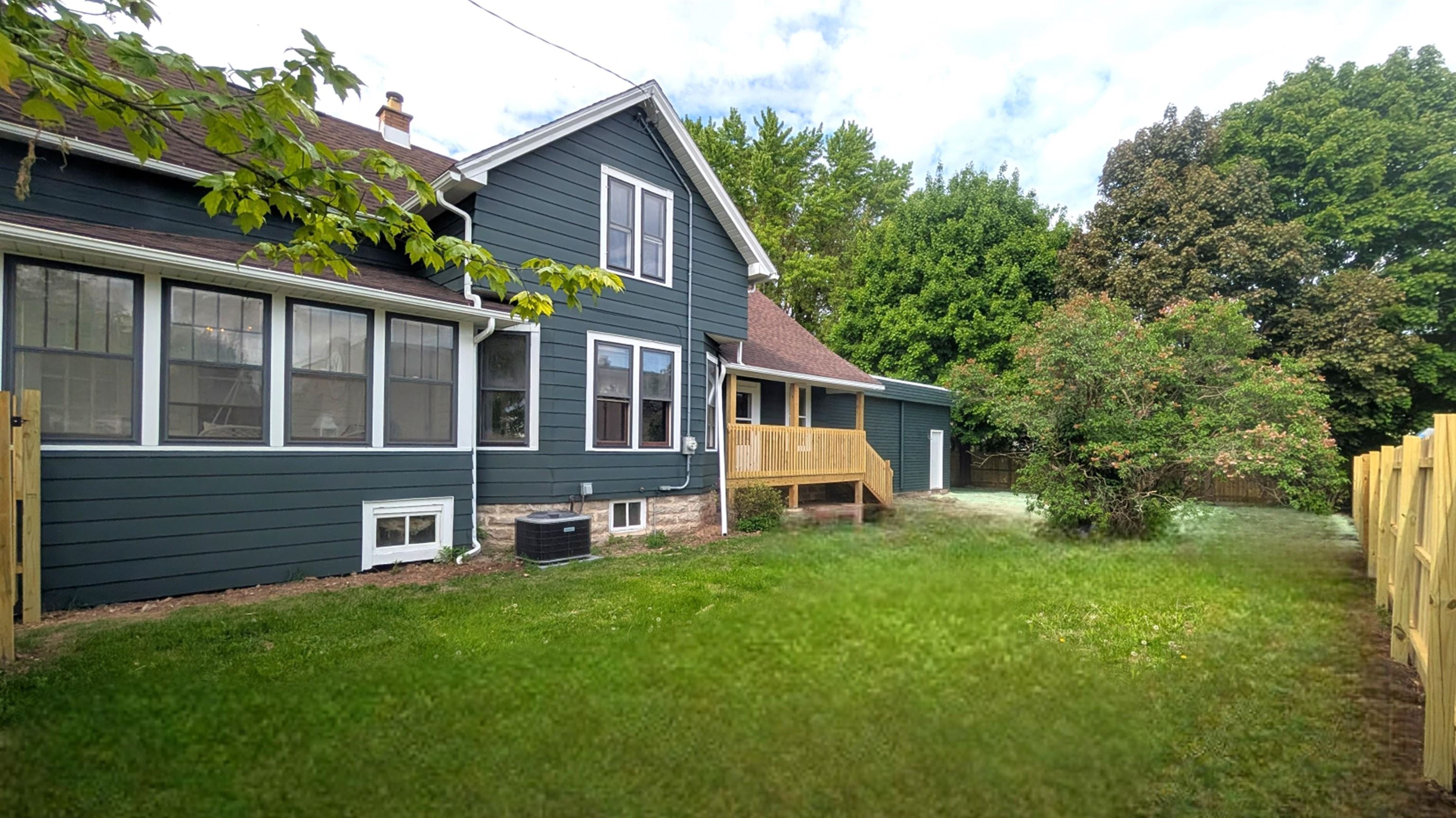 2316 Oregon Street Oshkosh, WI 54902 - Photo 14 of 15