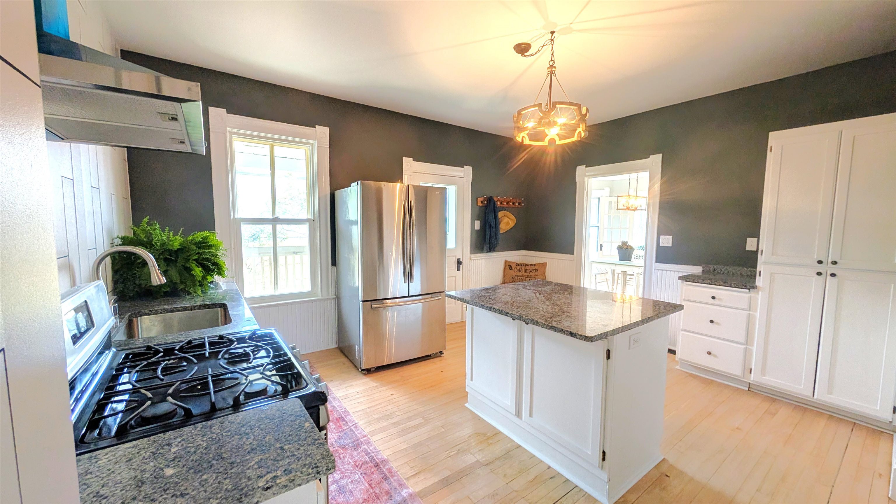 2316 Oregon Street Oshkosh, WI 54902 - Photo 5 of 15