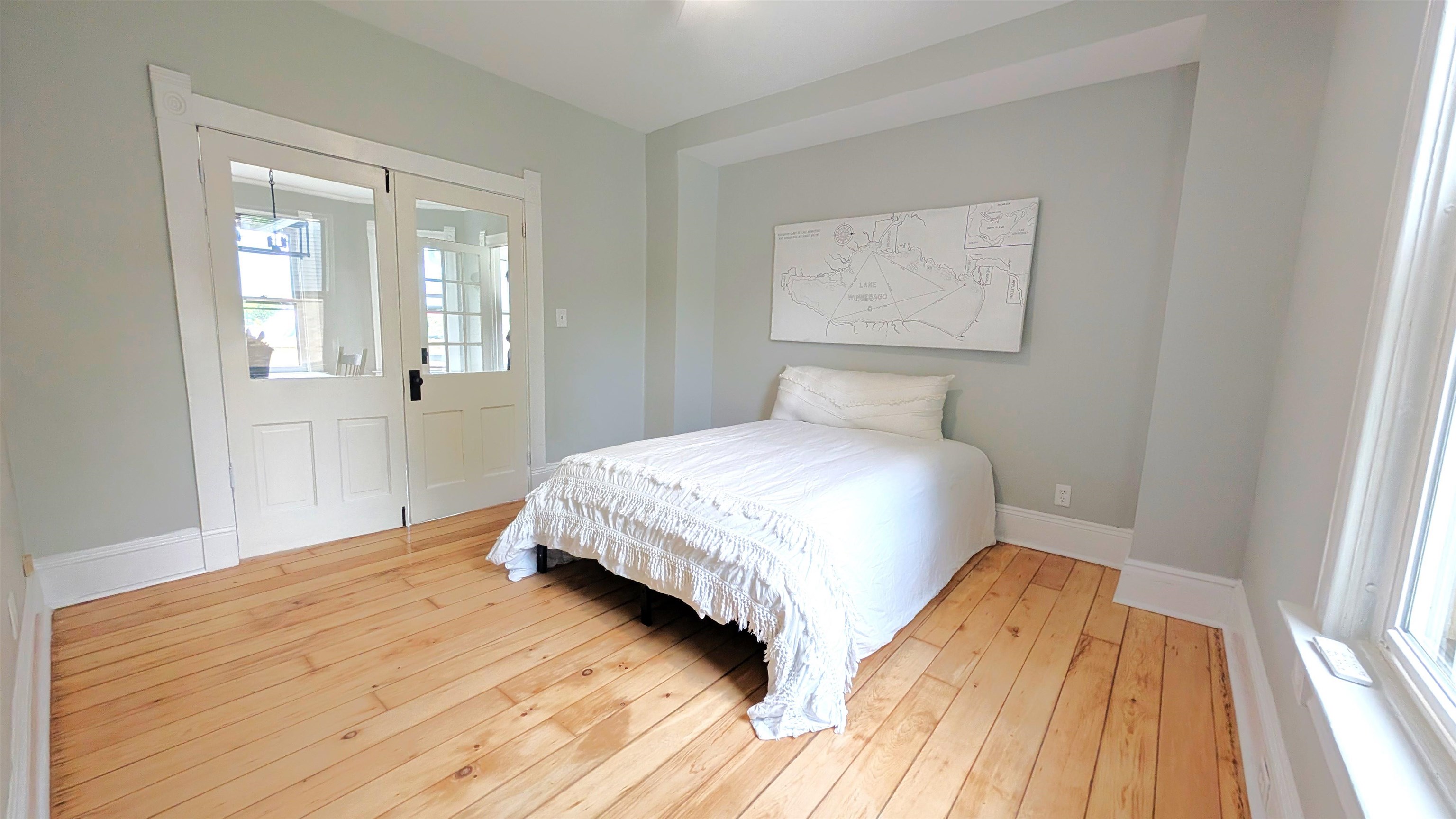 2316 Oregon Street Oshkosh, WI 54902 - Photo 7 of 15