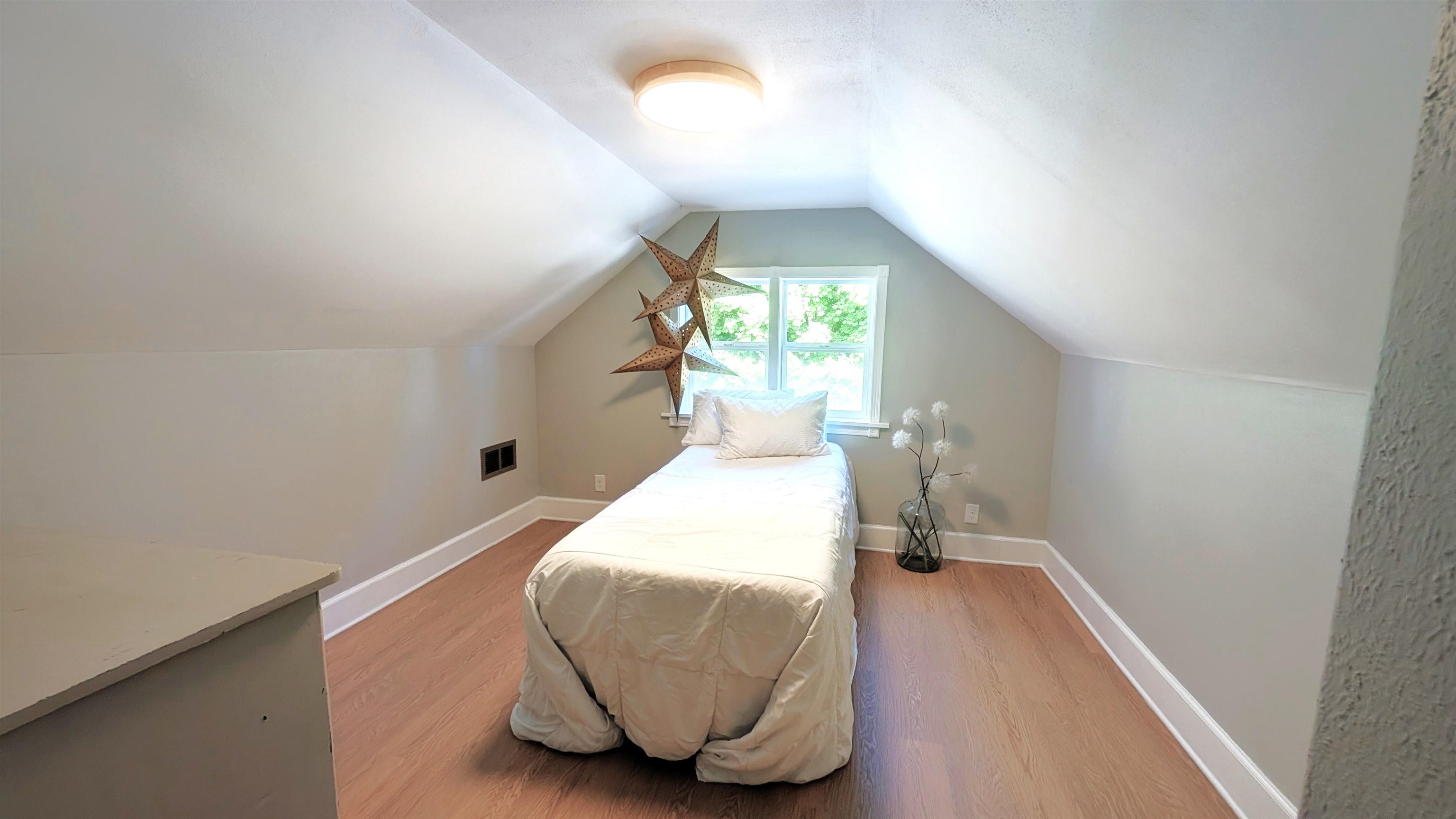 2316 Oregon Street Oshkosh, WI 54902 - Photo 10 of 15