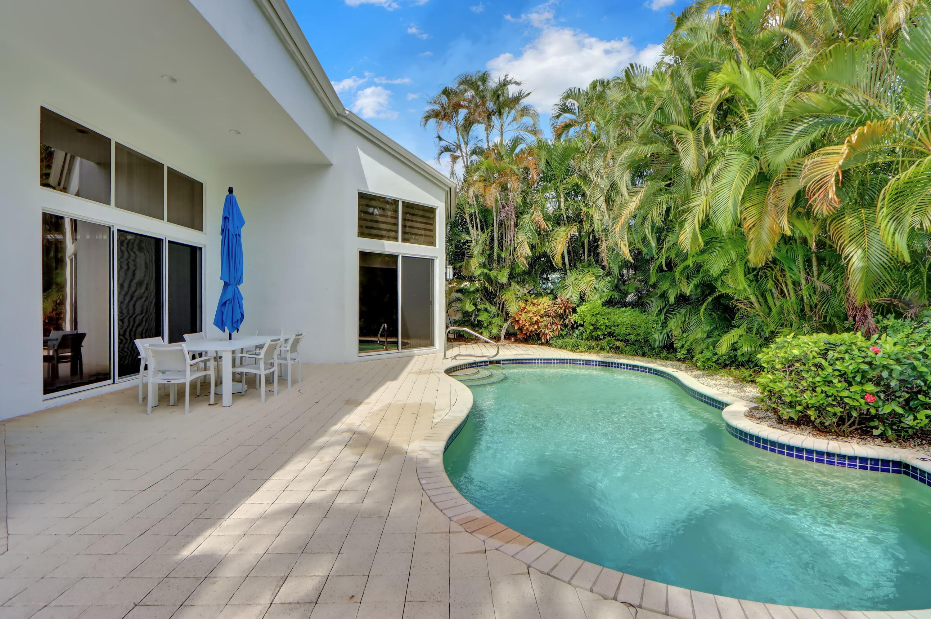 6564 Somerset Circle Boca Raton, FL 33496 - Photo 17 of 39 16