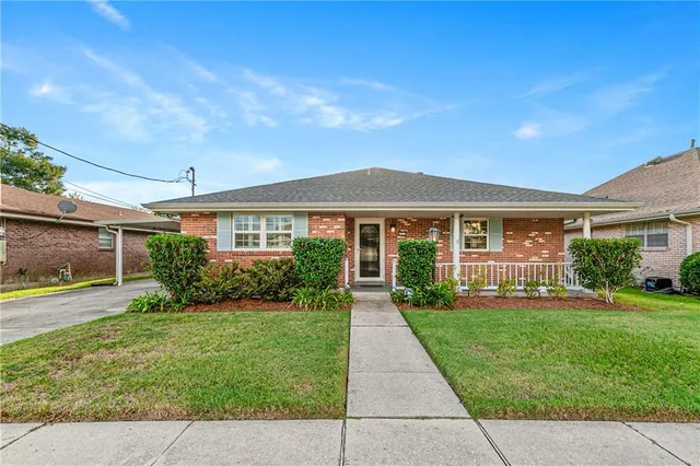 $385,000 | 4712 Bissonet Drive, Metairie, LA 70003