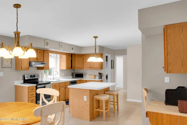 $950,000 | 1 Silver Birch Court, Monmouth Junction, NJ 08852