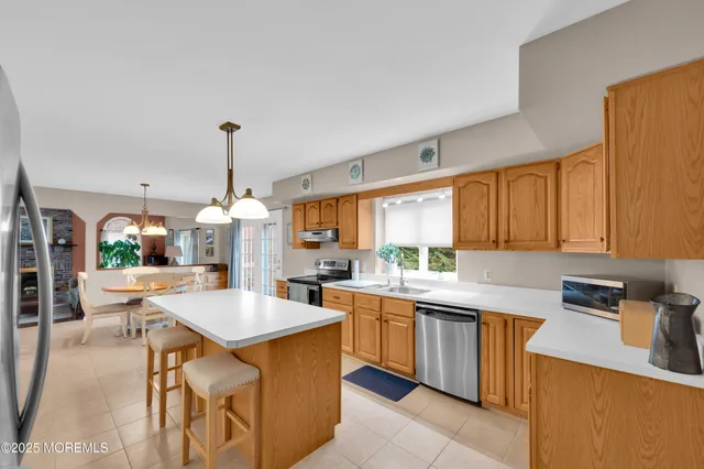 $950,000 | 1 Silver Birch Court, Monmouth Junction, NJ 08852