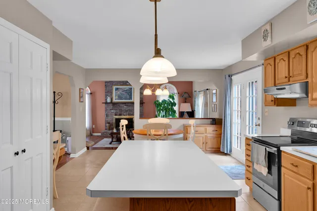 $950,000 | 1 Silver Birch Court, Monmouth Junction, NJ 08852