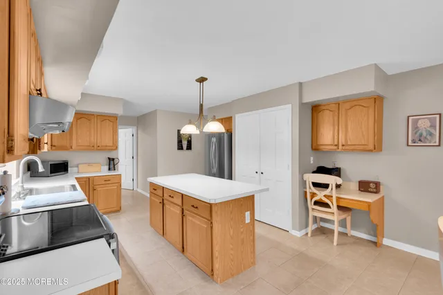 $950,000 | 1 Silver Birch Court, Monmouth Junction, NJ 08852