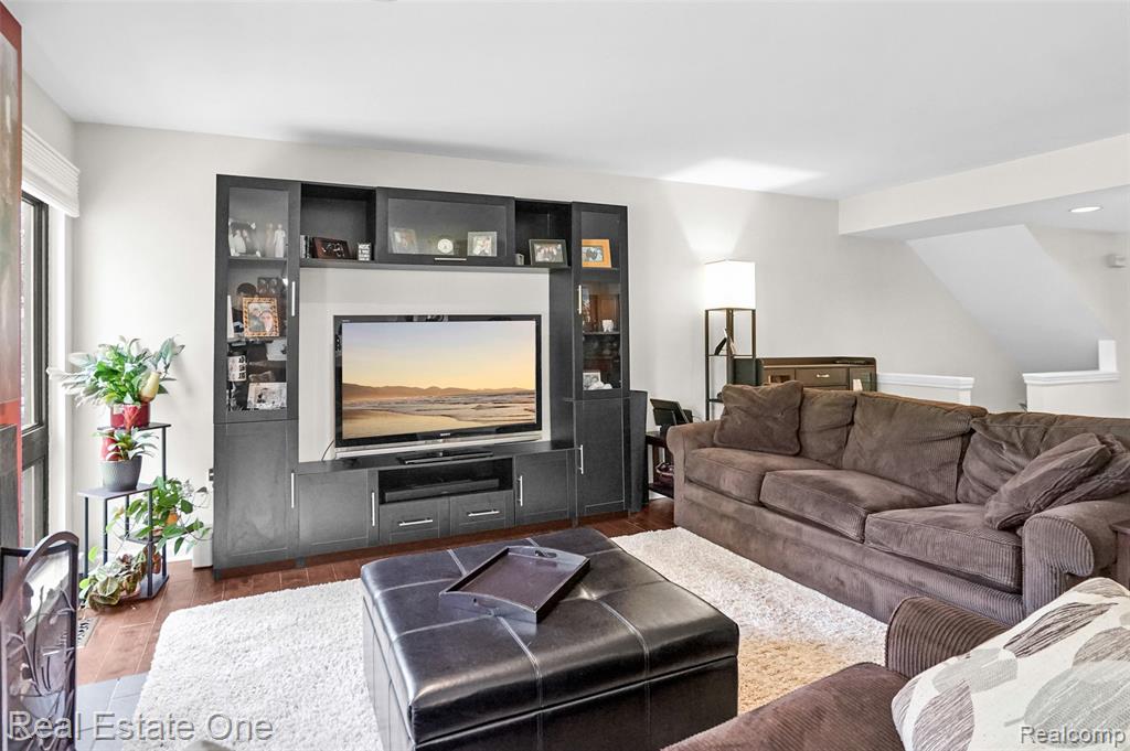 751 Eastbridge Court Rochester Hills, MI 48307 - Photo 6 of 48
