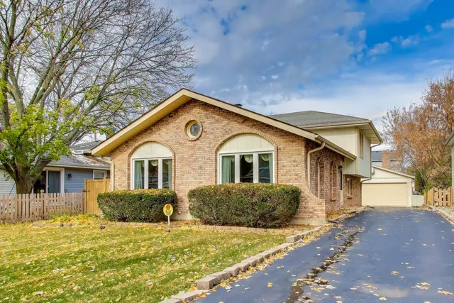 $475,000 | 1407 Wilson Avenue, Wheaton, IL 60189