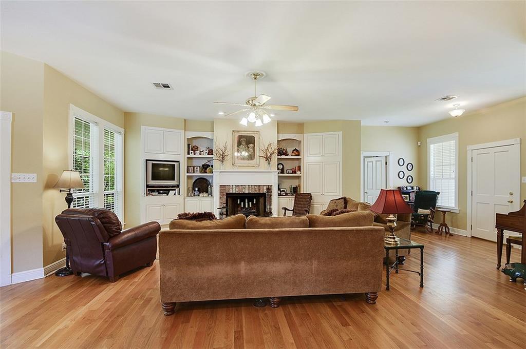 1602 Tenth Street Slidell, LA 70458 - Photo 3 of 20
