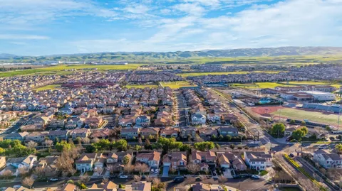 $1,092,500 | 229 Grazia Avenue, Mountain House, CA 95391