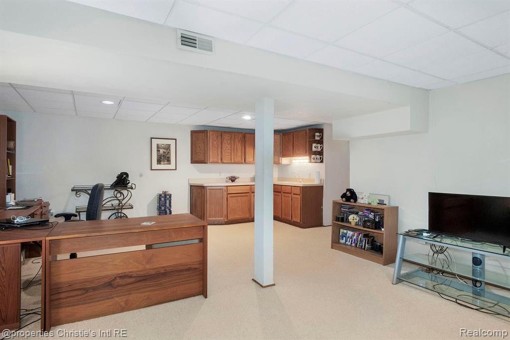 39966 Crosswinds Road Novi, MI 48375 - Photo 14 of 24