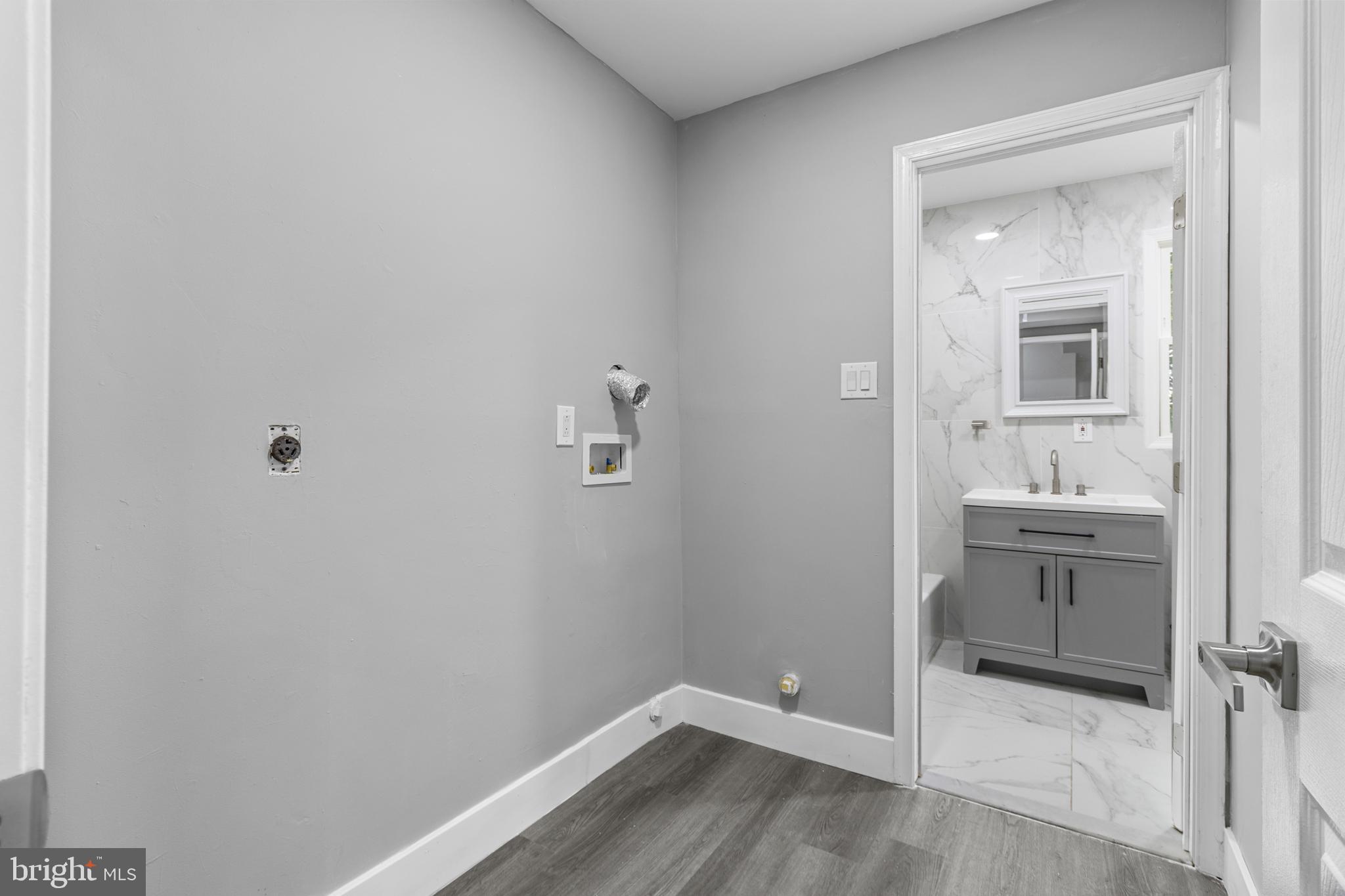 2094 Downs Chapel Road Clayton, DE 19938 - Photo 15 of 30 Laundry Room to full Bath