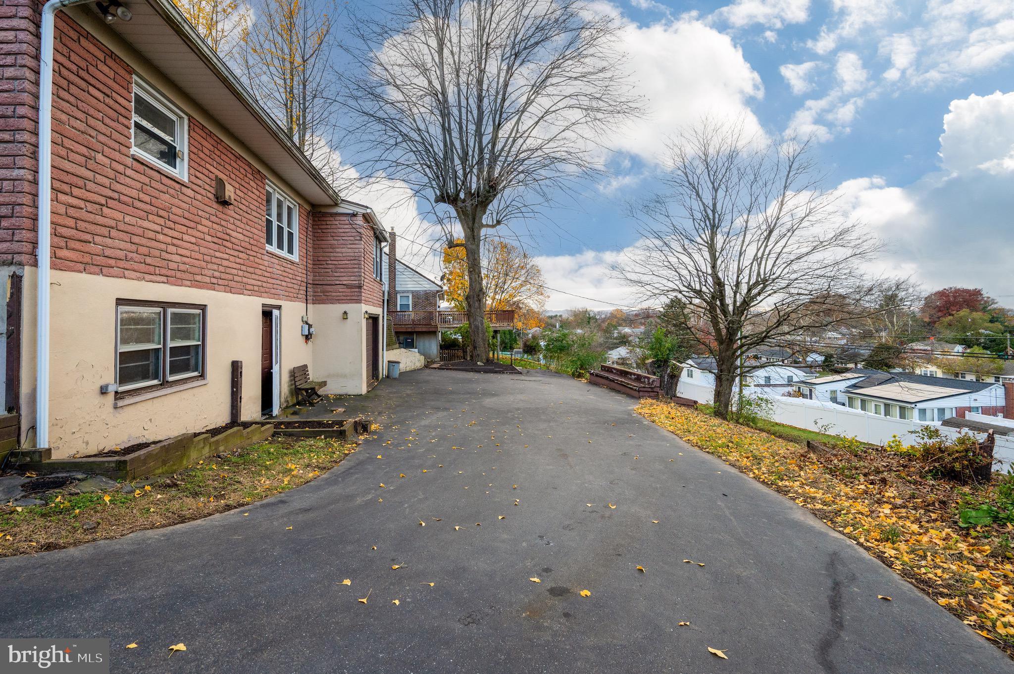 3029 Grandview Boulevard Reading, PA 19608 - Photo 37 of 41