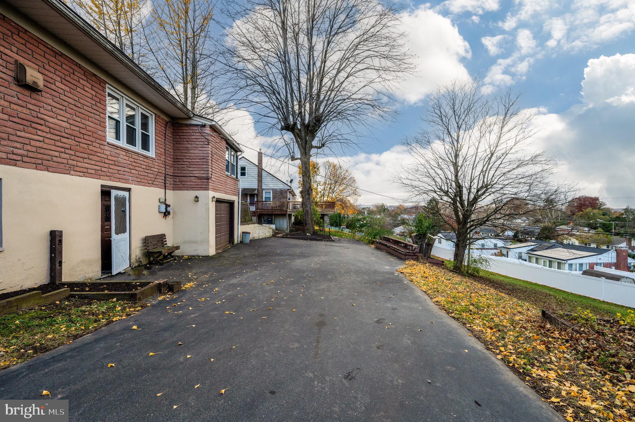 3029 Grandview Boulevard Reading, PA 19608 - Photo 38 of 41