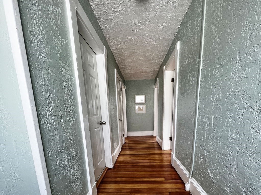 108 Shawmut Street Springfield, MA 01108 - Photo 17 of 28