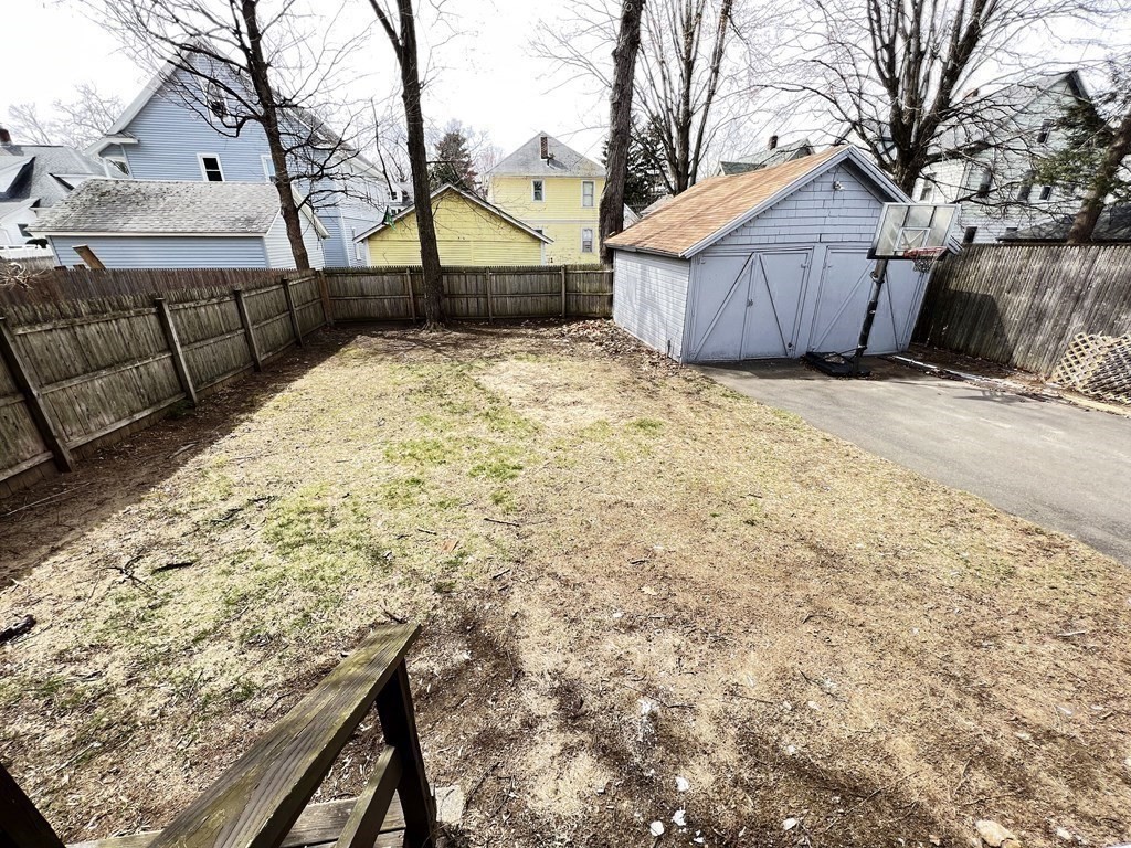 108 Shawmut Street Springfield, MA 01108 - Photo 27 of 28