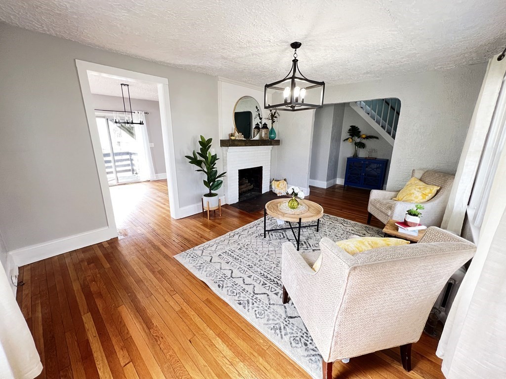 108 Shawmut Street Springfield, MA 01108 - Photo 8 of 28