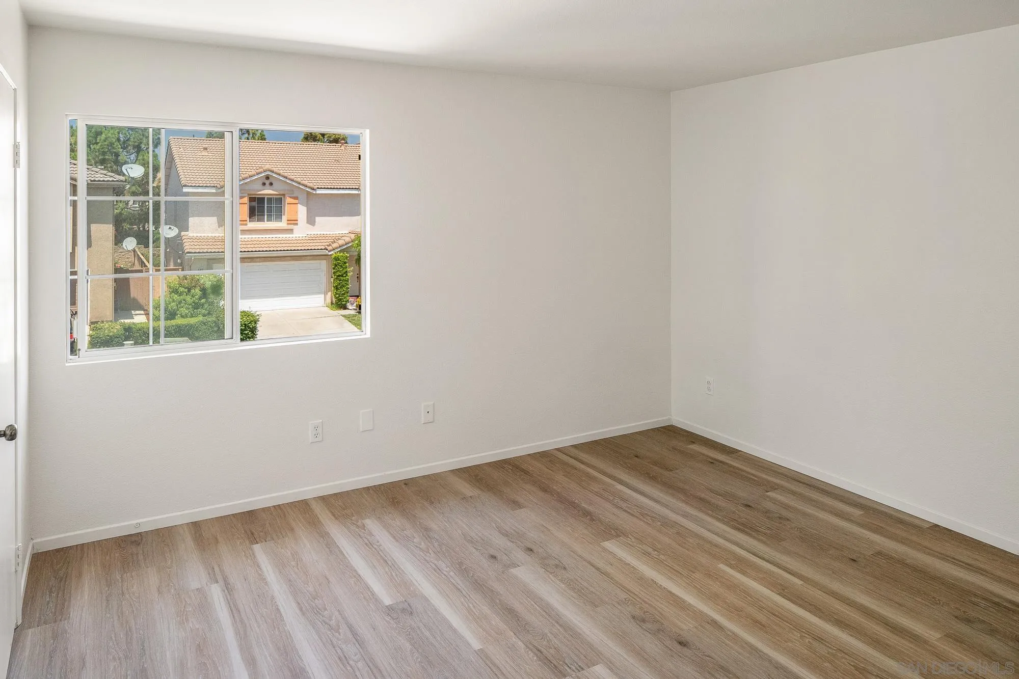 342 Spring Canyon Way Oceanside, CA 92057 - Photo 17 of 22 Gallery Image 17