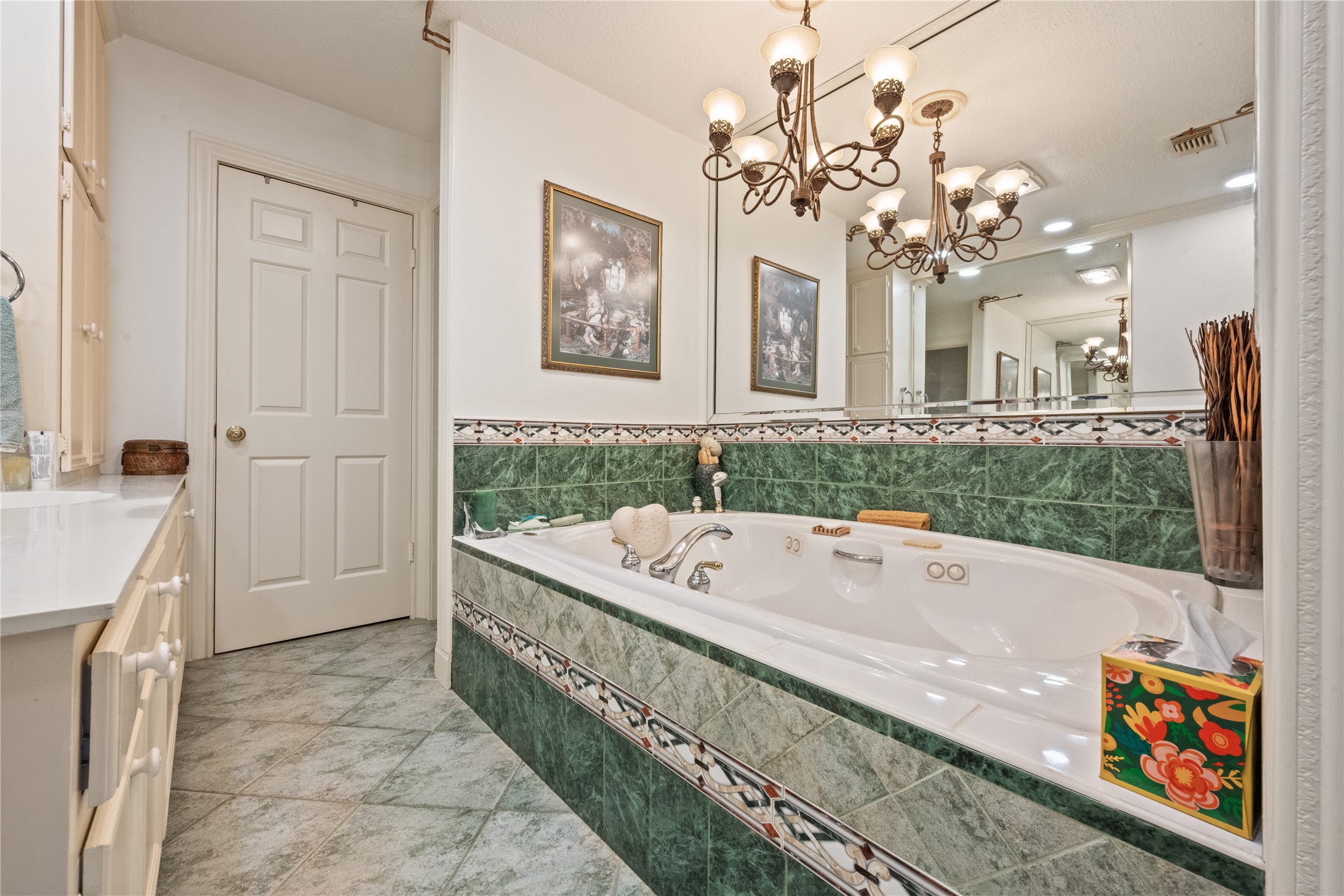 7639 Post Bridge Road Spring, TX 77389 - Photo 27 of 42 a spacious bathroom with a tub a sink and mirror