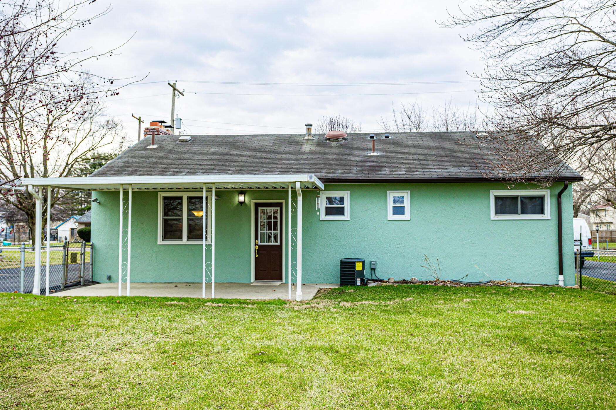 1372 Koebel Road Columbus, OH 43207 - Photo 19 of 74 1372 Koebel rd Columbus Ohio_021
