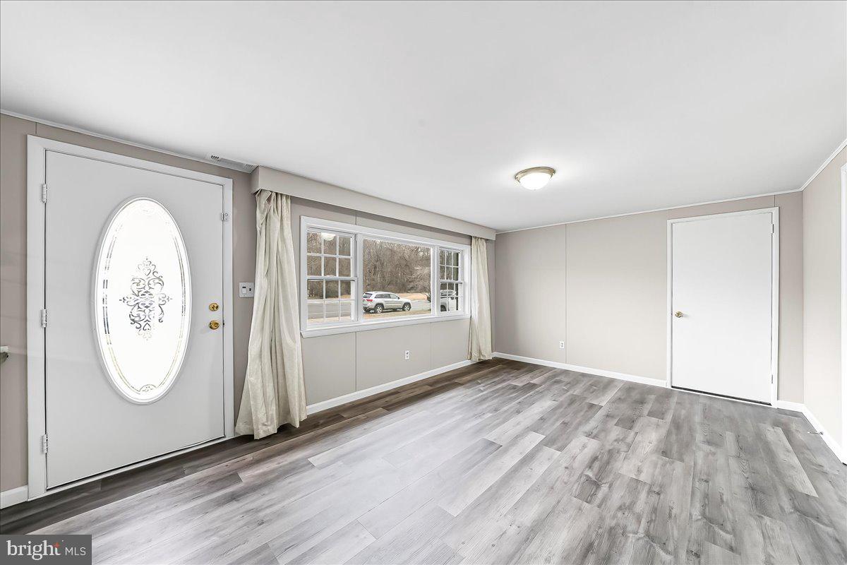 725 South Harmony Road Newark, DE 19713 - Photo 3 of 27