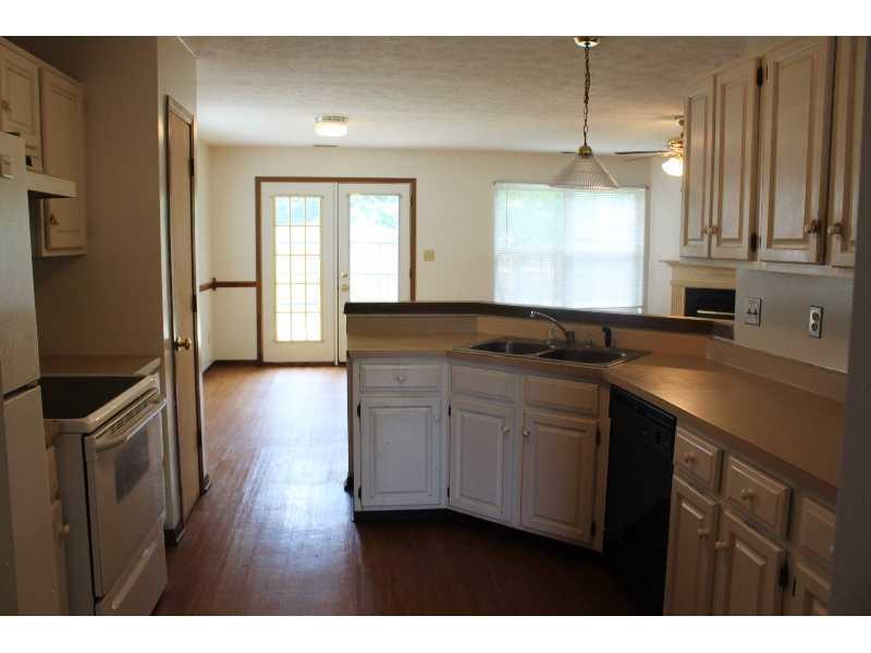6651 Decatur Commons Indianapolis, IN 46221 - Photo 8 of 24