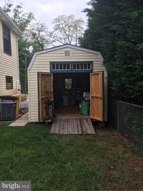303 Hampton Road Linthicum Heights, MD 21090 - Photo 26 of 30 Exterior (General)