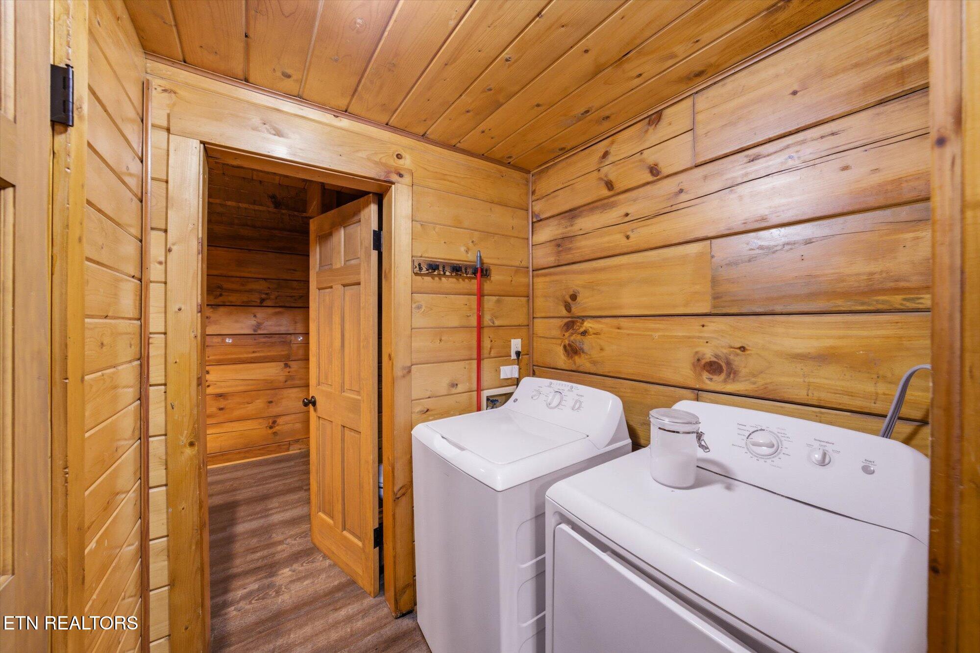 4372 Boogertown Road, Unit 1 Sevierville, TN 37876 - Photo 20 of 23 12-4372-Boogertown-Rd-Pigeon-Forge-TN-12