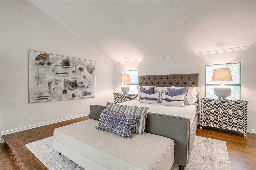 624 Edgefield Road Fort Worth, TX 76107 - Photo 29 of 37 a bedroom with a bed and a couch